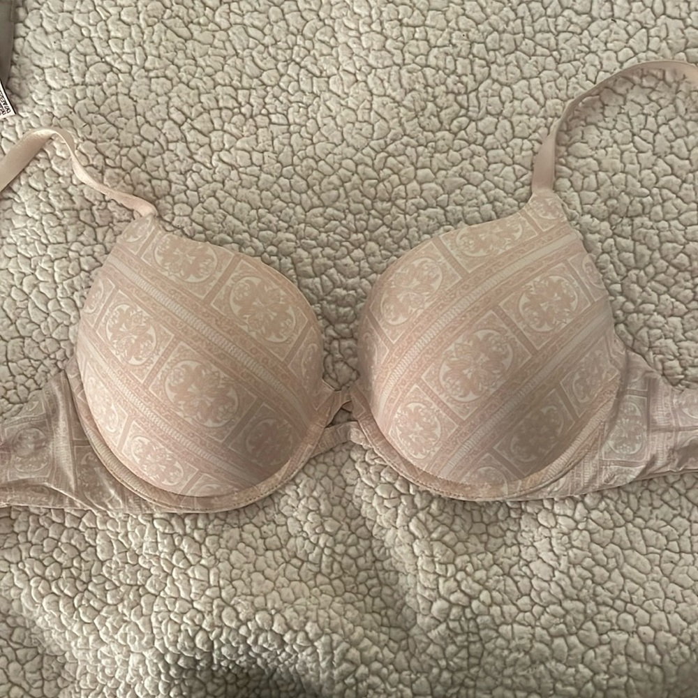 Victoria’s Secret Perfect Shape bra